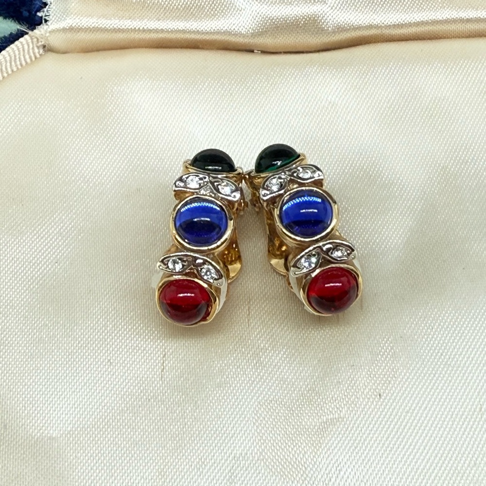 Vintage jewel rhinestone earrings